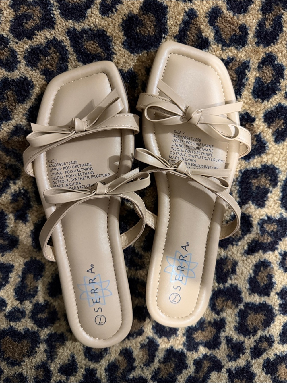 SERRA Cream Bow Slide Sandals for Women